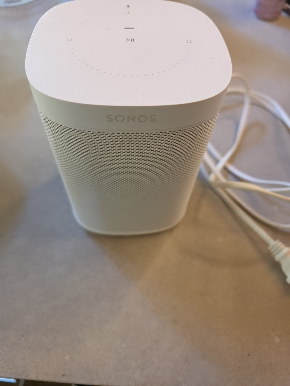 Sonos White Portable Smart Speaker - Compact Wireless Audio